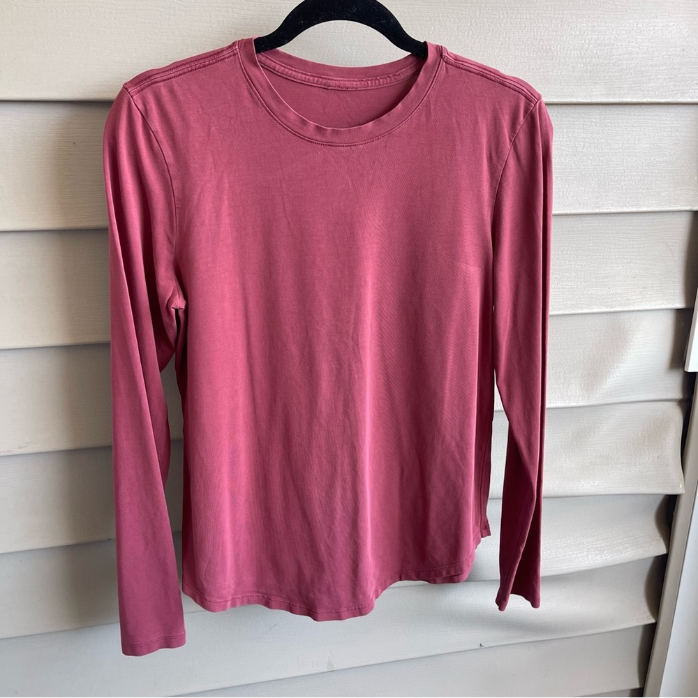 LULULEMON Long Sleeve Curved Hem Top Red Womens Size 4‎ ? Athleisure Rich Mom